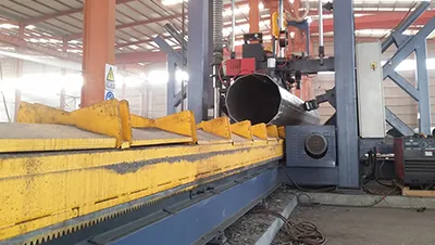 Máquinas CNC de precisão para dobra, usinagem de cantoneiras, corte a laser e corte a plasma