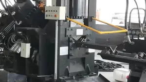 Produção e instalação de torres angulares de aço