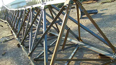 Torre de telecomunicação cantoneira quadrada
                            60m