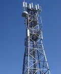Torre de telecomunicação cantoneira quadrada