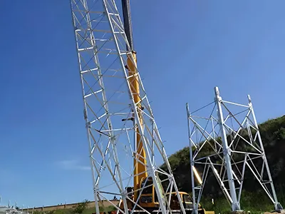 Torre de telecomunicação cantoneira quadrada
                            40m