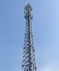 Torre de telecomunicação cantoneira quadrada