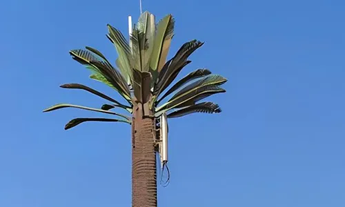 Torre de telecomunicação camuflada (Palm Tree Tower)
